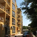 Joya Park Golden Sands
